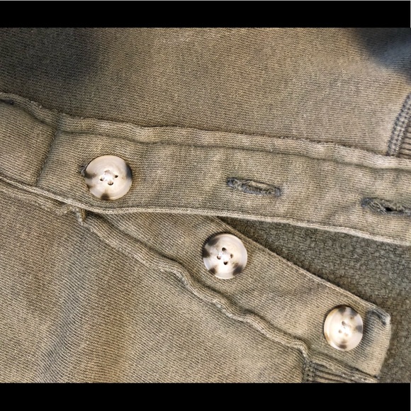 Crewneck sweatshirt half button up - Picture 3 of 3